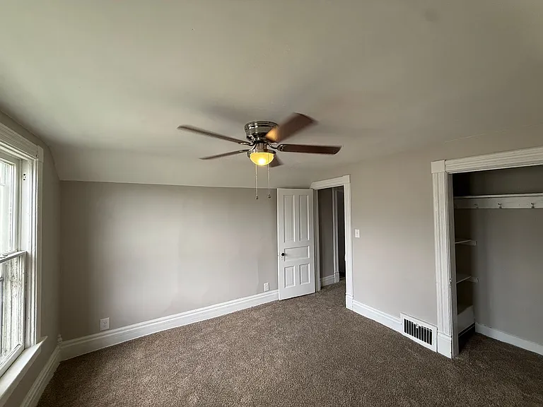 938 W Edwards St — Photo 21