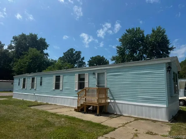 G4493 Fenton Rd Lot 92, Burton, MI 48529