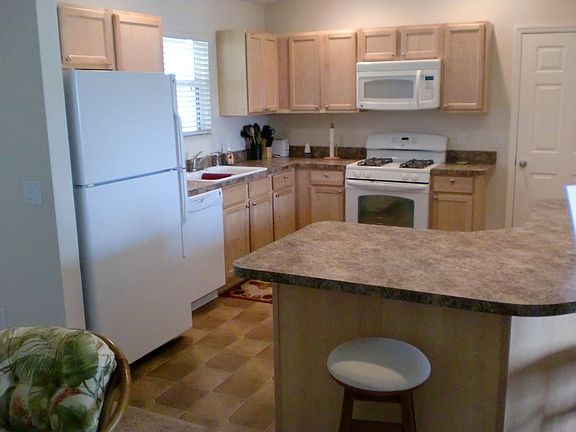 4th image of 446 Gaskin Ln