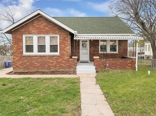 3215 Fee Fee Rd, Bridgeton, MO 63044