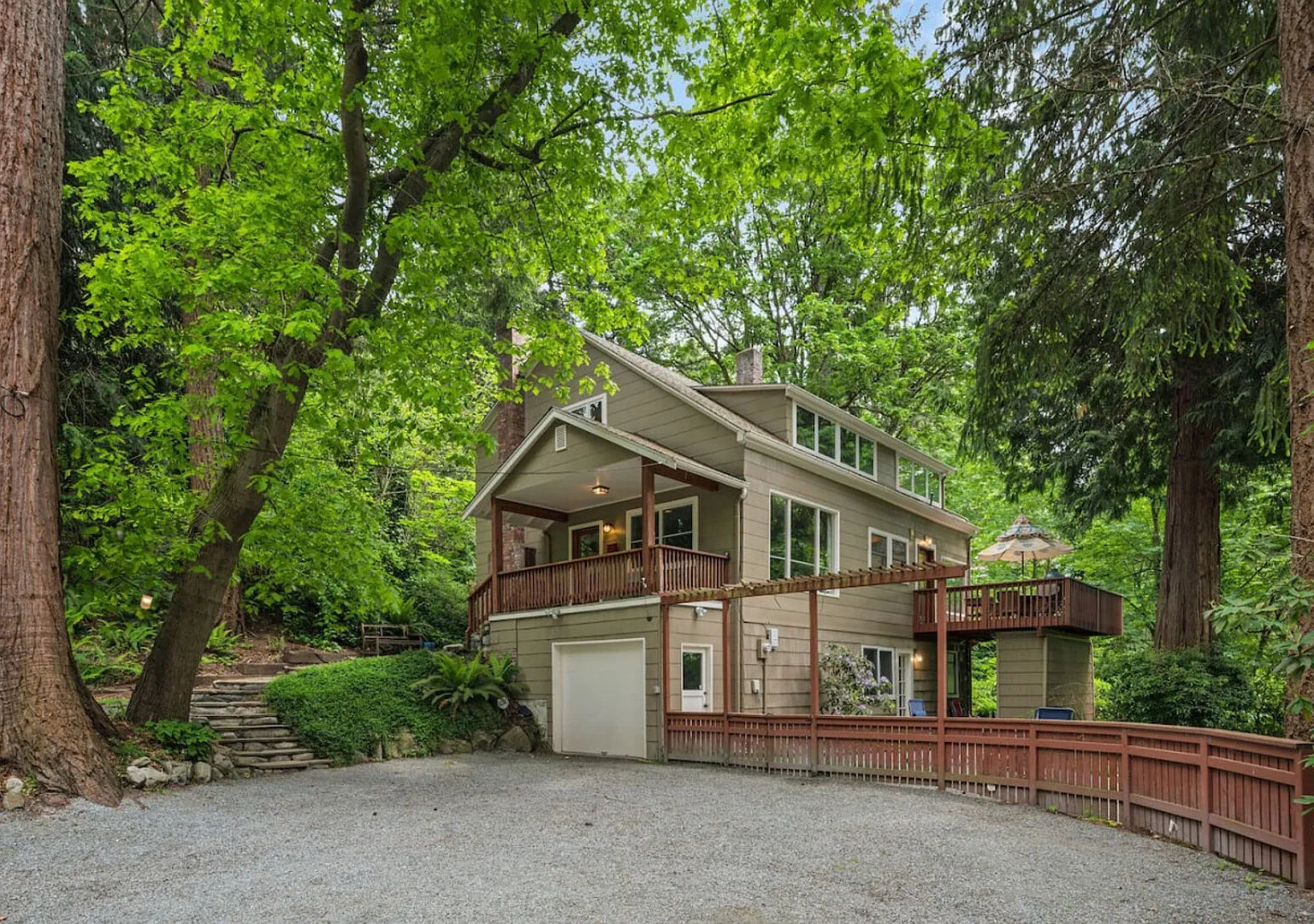 4BR 4BA The Treed Inn - Firepit, Outdoor Dining and Yard — Photo 1