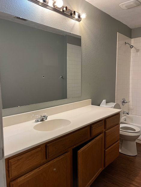 1st image of 1226 E Woodin Blvd #4