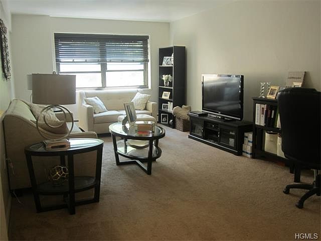 1st image of 505 Central Park Ave APT 405