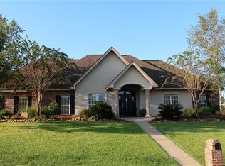 108 N View Dr, Pineville, LA 71360