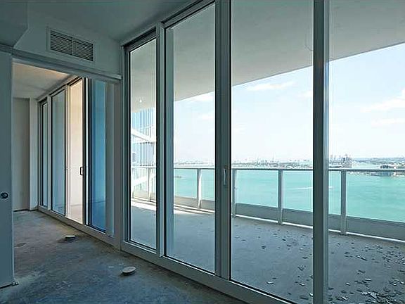 2nd image of 2020 N Bayshore Dr APT 2403