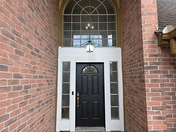 4th image of 15615 Fern Ridge Dr