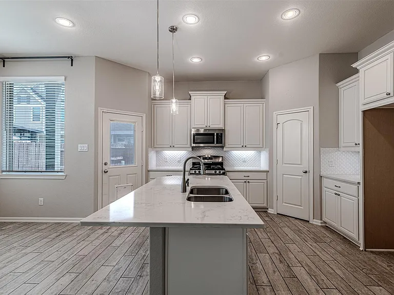 5543 Purple Meadow Ln — Photo 15