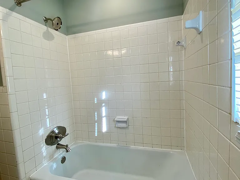 105 Park Ln — Photo 17