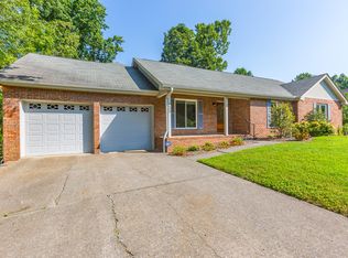 2809 Deerfield Rd, Ooltewah, TN 37363