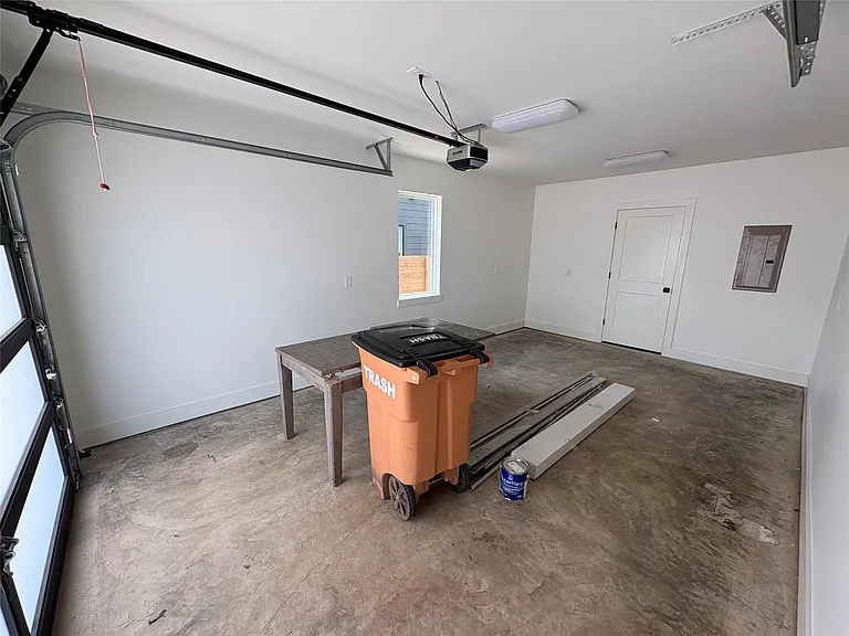 1800 Crown Dr #2 — Photo 20
