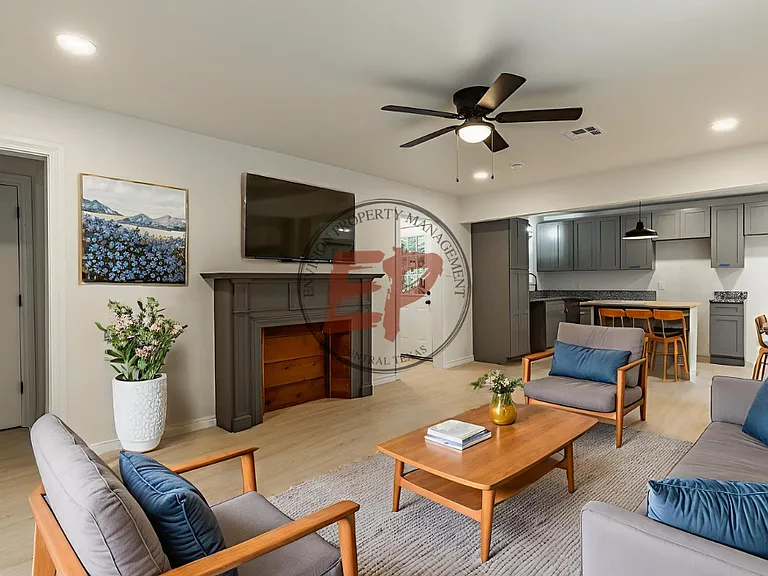 207 Joel Hooper Dr — Photo 2