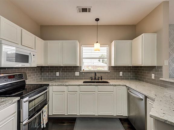 4th image of 1711 Country Crest Ln