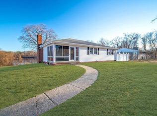 887 Berkshire Ave, Springfield, MA 01151