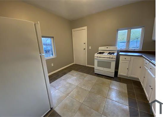 2nd image of 3316 W 125th St Floor 1
