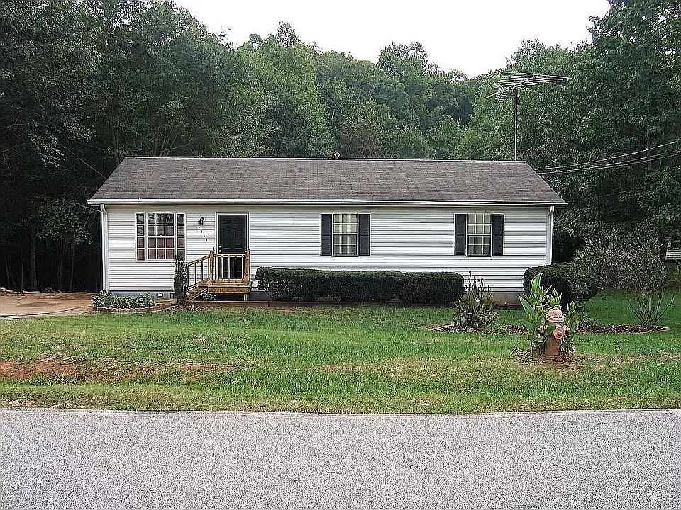 1st image of 2256 Christian Cir SE