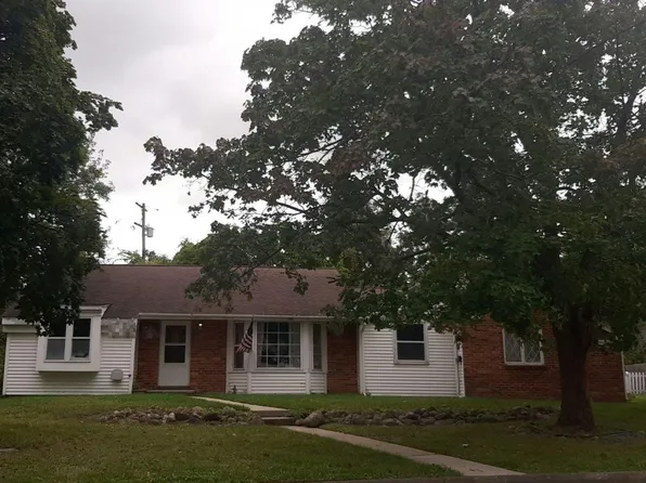 1517 Alturas Dr, Owosso, MI 48867