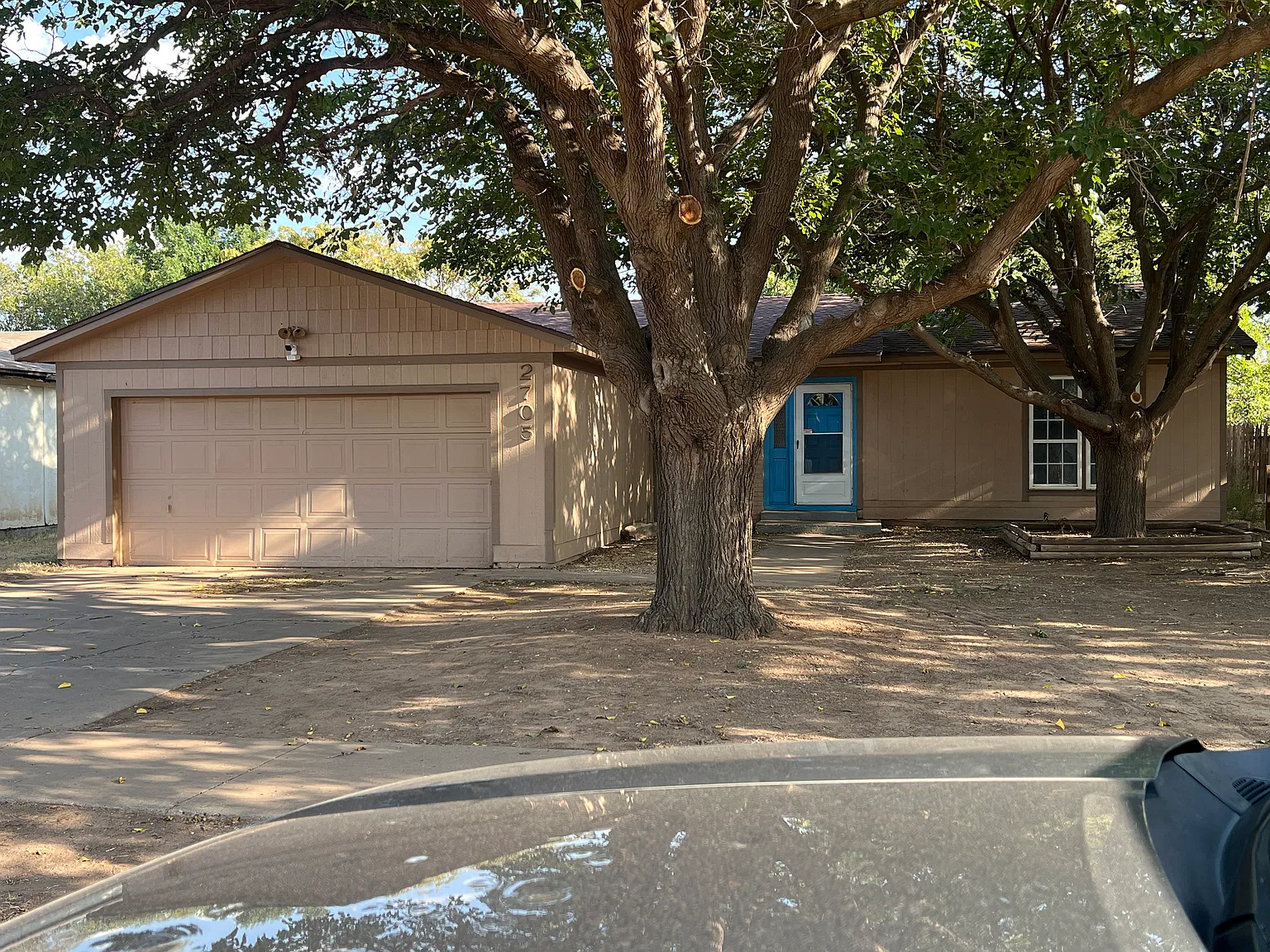 3 bed, 1238 sqft, $1,400 — Photo 1