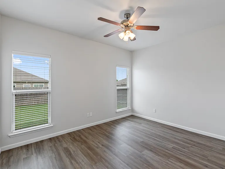 8011 Fieldstone Dr — Photo 14