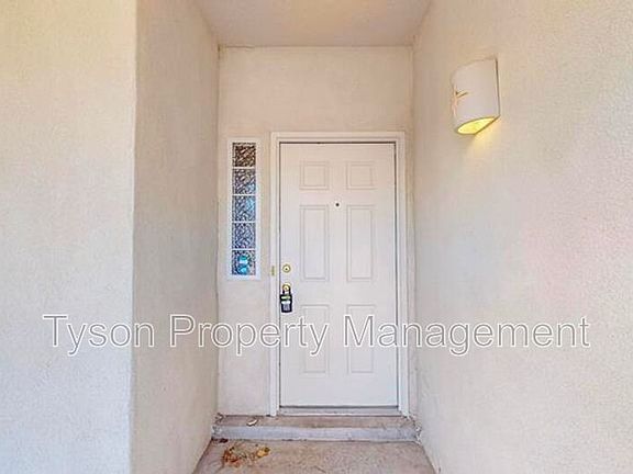 5th image of 11105 Alta Dr NW