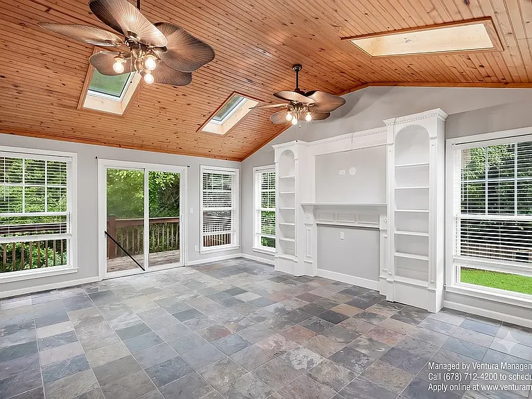 2806 Chaucer Dr SW — Photo 19