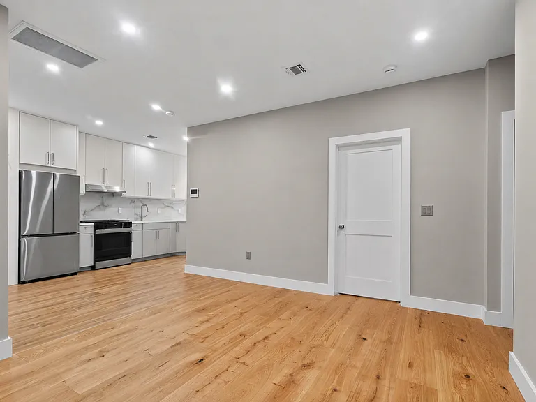 7812 John F Kennedy Blvd #1 — Photo 8