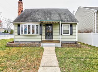 627 Fernhill Rd, Baltimore, MD 21226