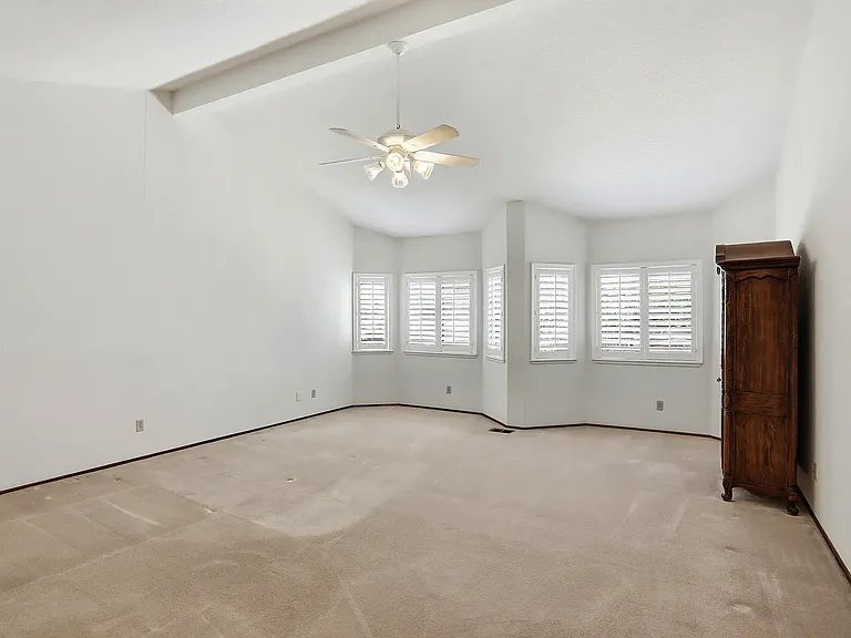 559 Cherry Way — Photo 8