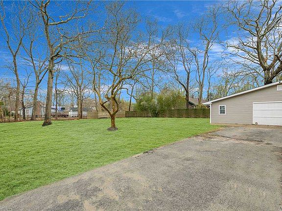 3rd image of 186 Cypress Dr