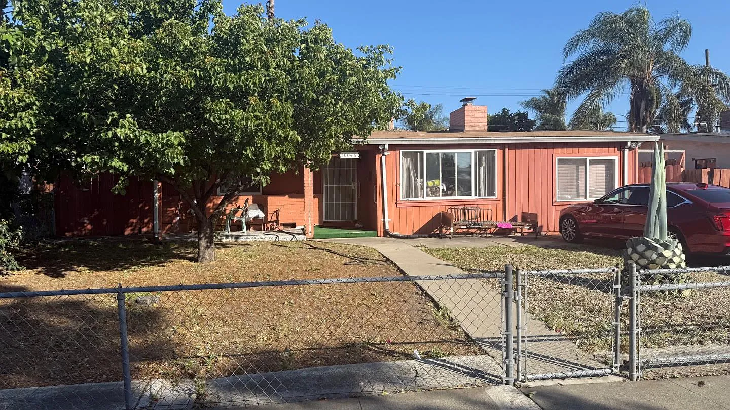 10046 Endfield Way photo 1