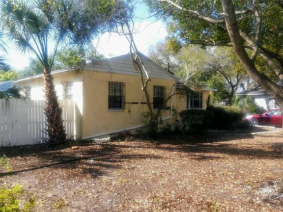 4th image of 3609 S Himes Ave