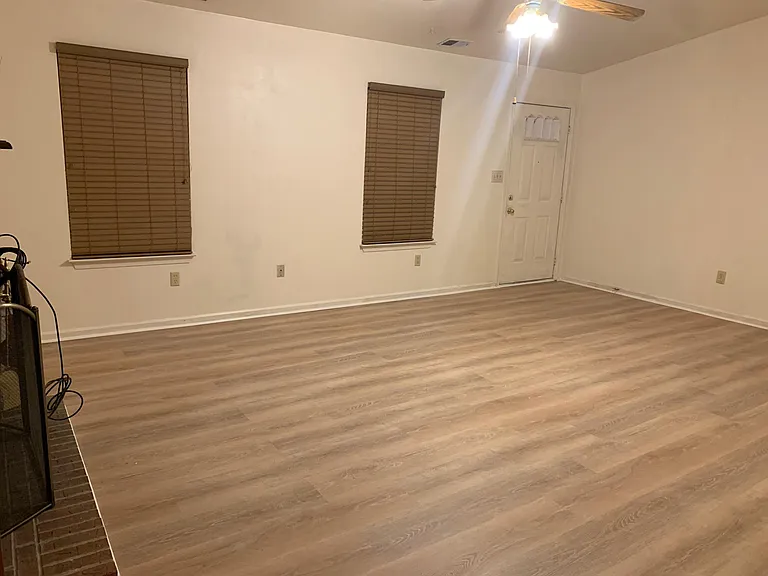 2084 Rock Lake Loop — Photo 3