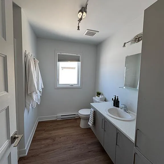 1352 Diamond St #C — Photo 8