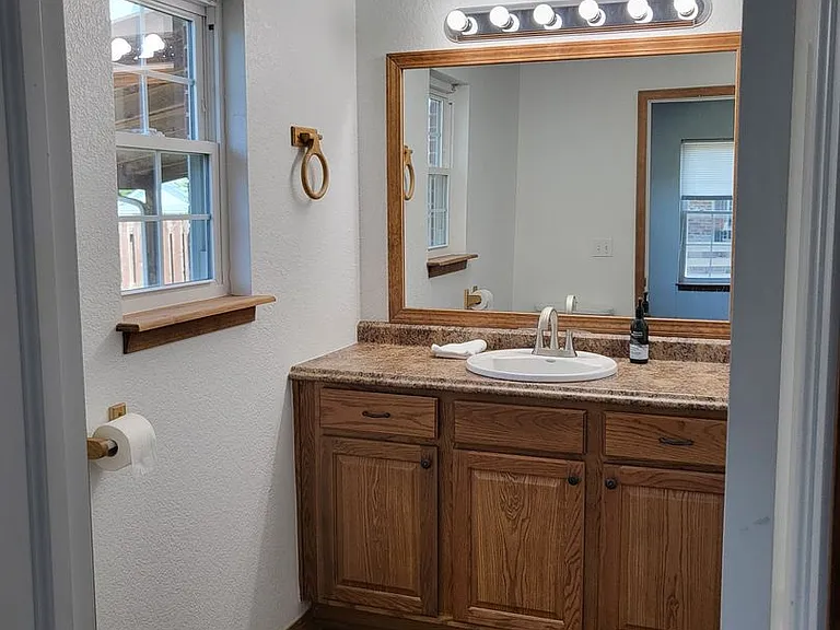 1908 Chris Ln #1910 — Photo 8