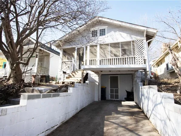4608 Terrace St, Kansas City, MO 64112