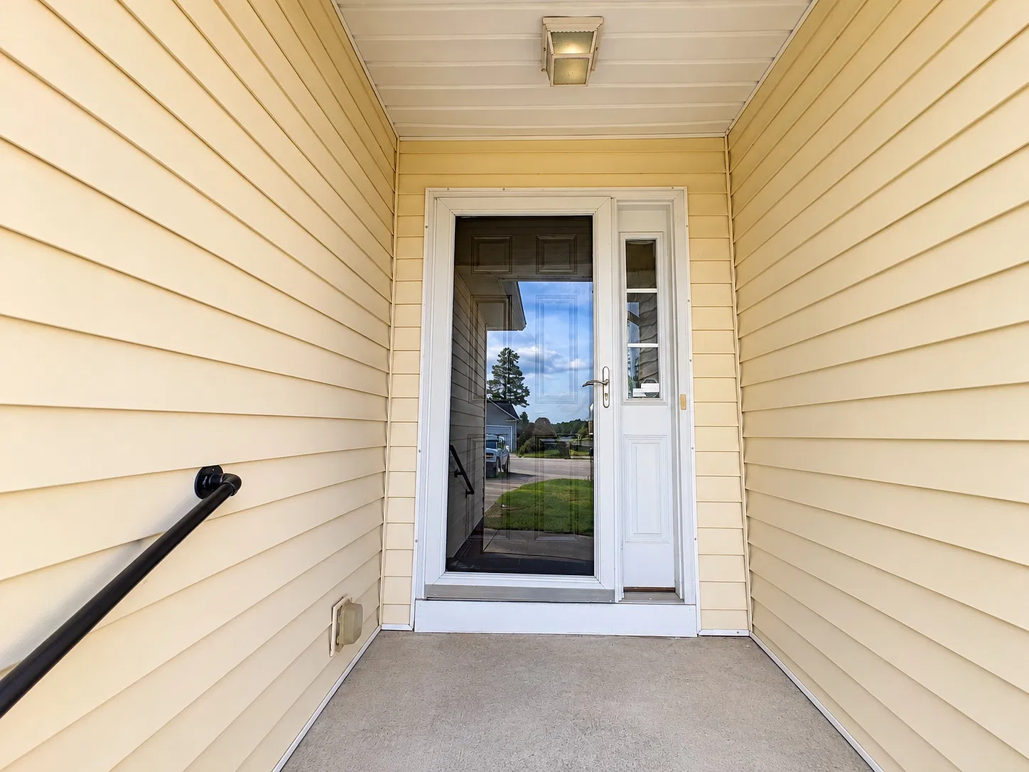 3 bed, 1250 sqft, $1,550 — Photo 3