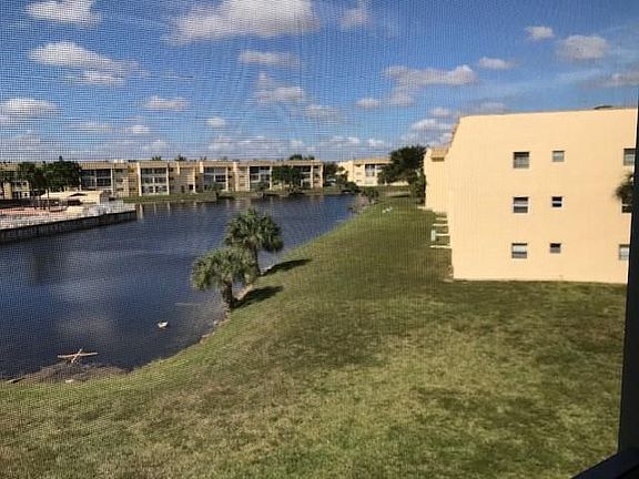 4th image of 8110 Sunrise Lakes Blvd APT 309