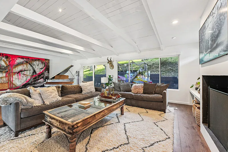 4001 Topanga Canyon Blvd — Photo 4