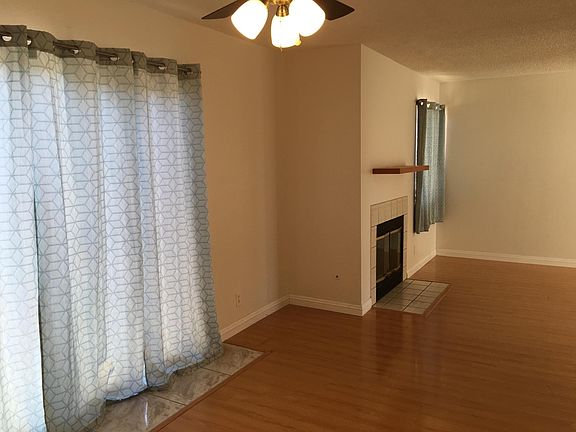 4th image of 14712 Olive St Unit 5