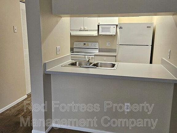 2nd image of 3407 Winkler Ave APT 310