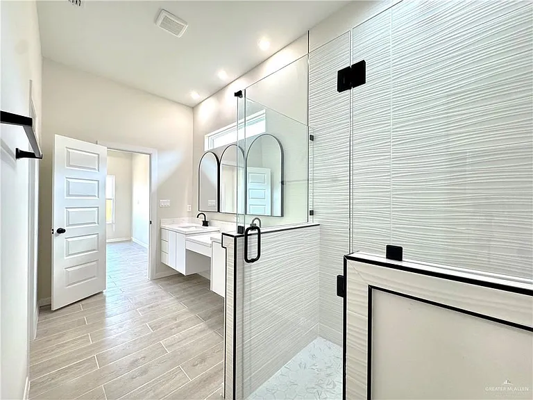 1001 Durango St — Photo 18