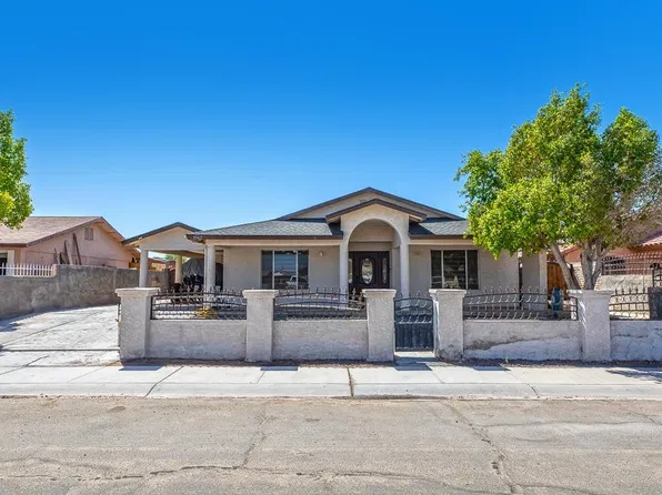 1567 E Bienestar Ln, San Luis, AZ 85336
