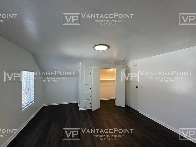 513 E Quincy St — Photo 9