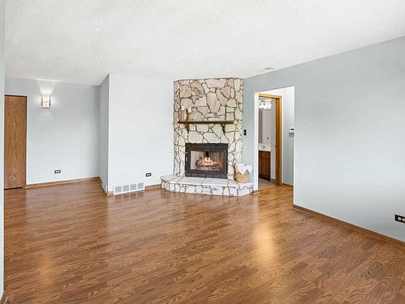 5th image of 10408 Circle Dr APT 308