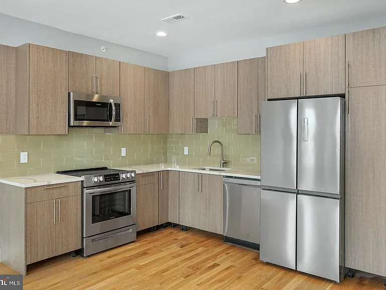 1634 Cambridge St #B — Photo 3