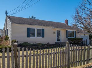 28 Grange St, Huntington, NY 11743
