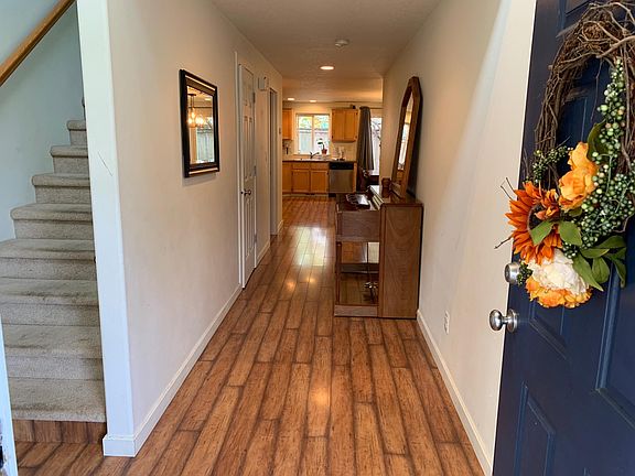 3rd image of 13808 NE 65th St