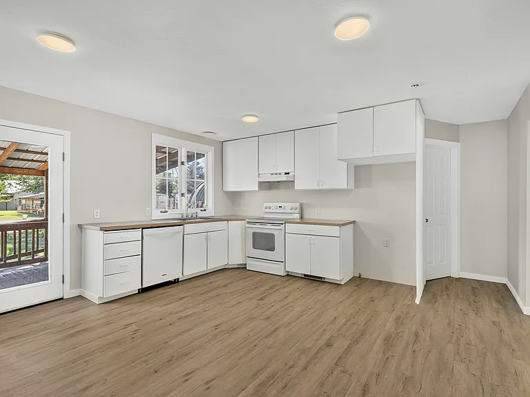 667 Decoria Ave — Photo 19