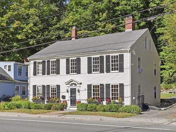 3rd image of 249 Main St