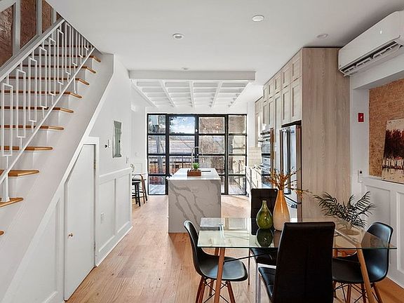 3rd image of 62 Rockaway Ave #Townhouse
