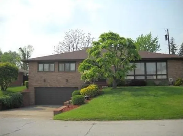 2445 Alexander Mnr W, Steubenville, OH 43952